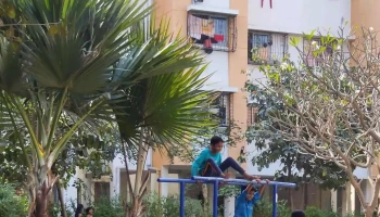 ஆனந்திரம் தளேகாவ் தம்தேரே - Talegaon Dhamdhere