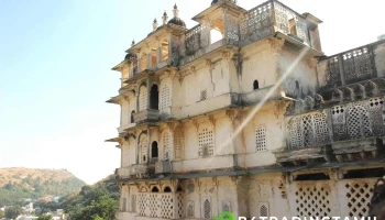 ஜூனா மகால், டுங்கர்பூர் - Mohalla Ghati