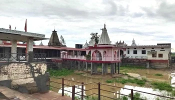 முச்டபாபாத் - முச்டபாபாத்