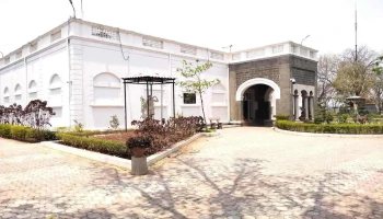 ஶ்ரீ பவானி மியூசியம் அண்ட் லைபிரரி அந்த் (சதாரா) - Aundh, ஆந்