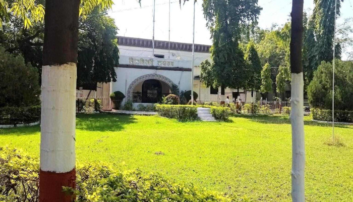 Aapiis Aap Ttisttriktt Klekttr Cntirpuur Ellaam - Chandrapur, சந்திரபூர்