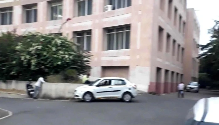 Aattciyr Aluvlk விலை - Latur, லாத்தூர்
