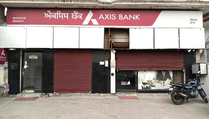 Axis Bank Branch - Ward No 5
