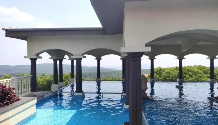 Lee Merittiynnn Mkaapleesvr Ricaatt Spaa Vellippurrm - Mahabaleshwar
