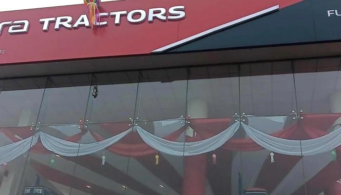 Mahindra Tractors -    Shinde Tractors டிராக்டர் டீலர் - Malkapur, Karad