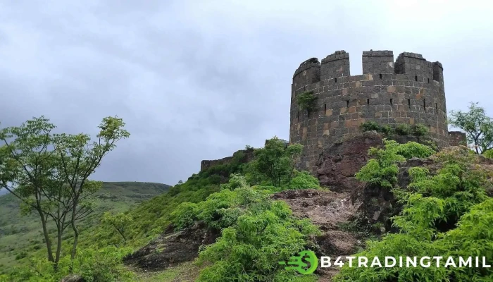Malhargad Fort - Kalewadi, கலேவடி