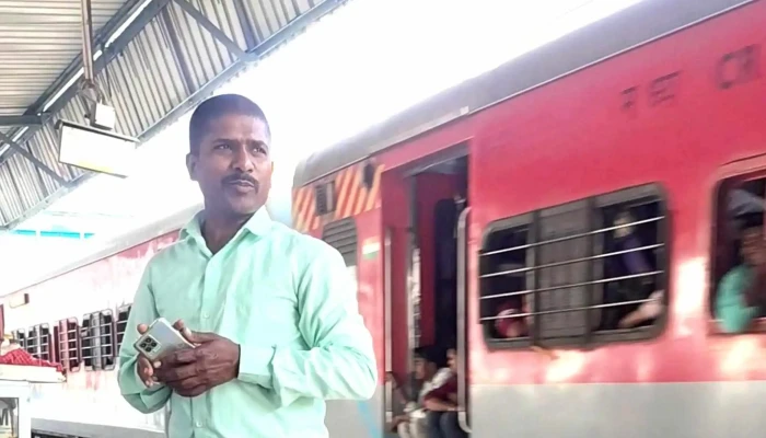 Mnnnmt Jngssnnn ரயில்வே சேவைகள் - Manmad, மன்மாடு