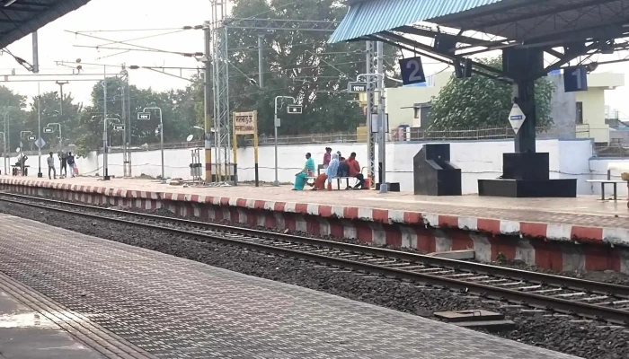 Mnnnmtt Jngcnnn எனக்கு அருகில் - Manmad, மன்மாடு