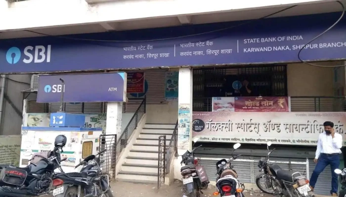 State Bank of India Karwand Naka Shirpur - துலே, சிர்பூர்