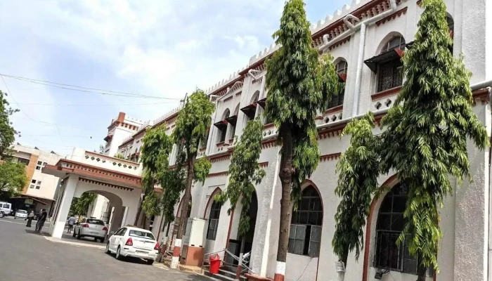 ஆட்சியர் அலுவலக - Nagpur, நாக்பூர்