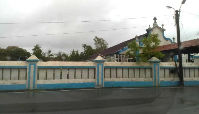 ஓர் லேடி ஆப் ரோசரி பார்கிங் ஏரியா - Navelim