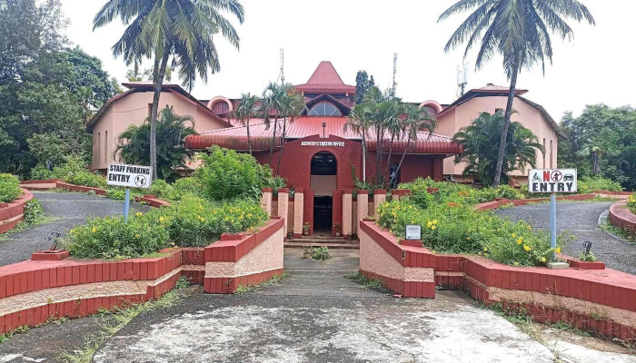 கோவா பல்கலைக்கழகம் - Taleigao