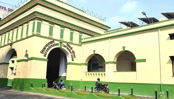 சிக்கந்தராபாத் கன்டோன்மென்ட் போர்டு - Court Compound