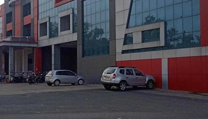 டிஸ்ட்ரிக்ட் கலெக்டரேட் ஆபீஸ் - Jharsuguda Road