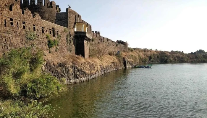 நால்துர்க் போர்ட் - Naldurg, அளியபாத்