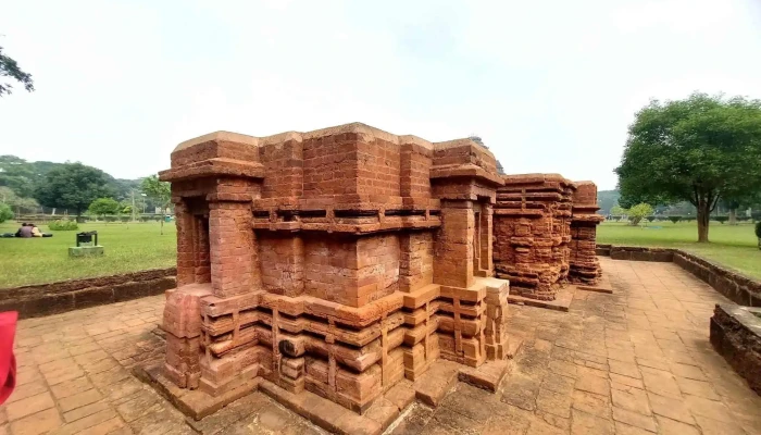 பிரிக் டெம்பிள் ଇଟା ମନ୍ଦିର - Konark