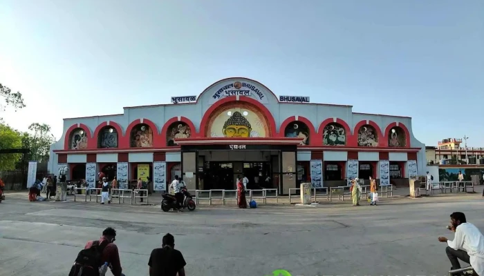 பூசாவால் ரயில்வே ஸ்டேஷன் வைட்டிங் ஹால் - Bhusawal, புசாவல்